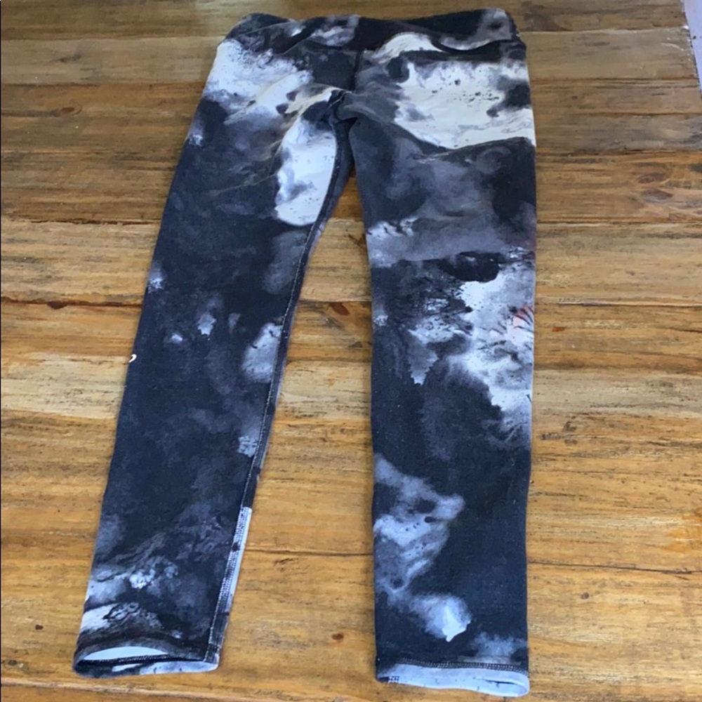 Alo yoga tights.